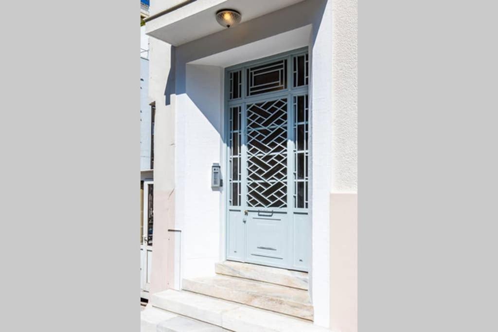 Neoclassical Apartment With 3 Bedrooms In Pireu Exterior foto